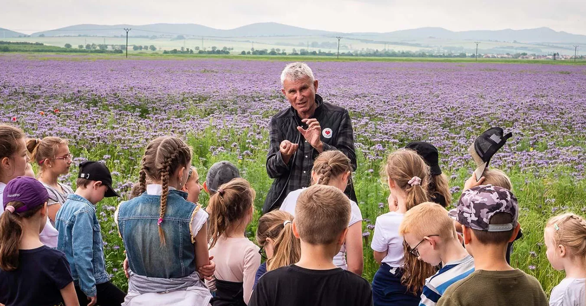 foto Valuing Farmers' Wider Contributions to Society