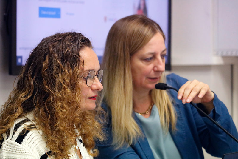 da sinistra Daniela Storti (neoeletta nel Direttivo AISRe), Stefania Leone (Universit di Salerno)